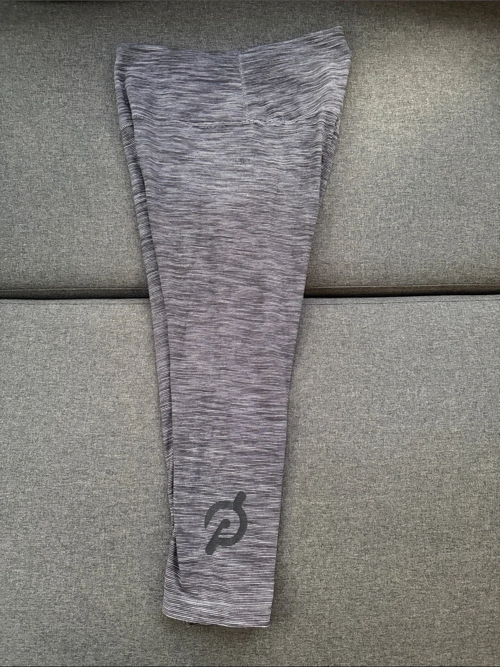 Lululemon x Peloton Women’s Heathered Gray Cropped Leggings Size 8